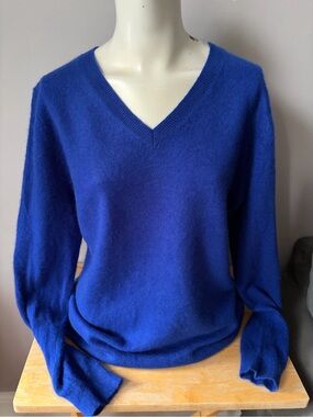 Charter Club Luxury 100% Cashmere Royal Blue Sweater